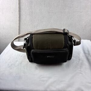 Targus DSLR Camera Bag Single Shoulder Digital Mirrorless Photography Accessory